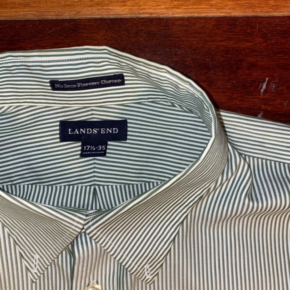 Button down - Picture 2 of 2